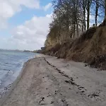 5 Person In *