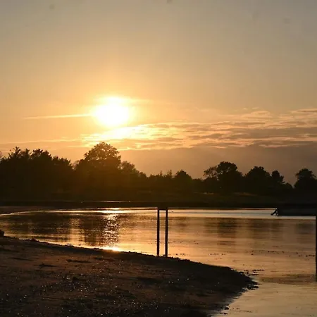 بيت للعطل 5 Person In *