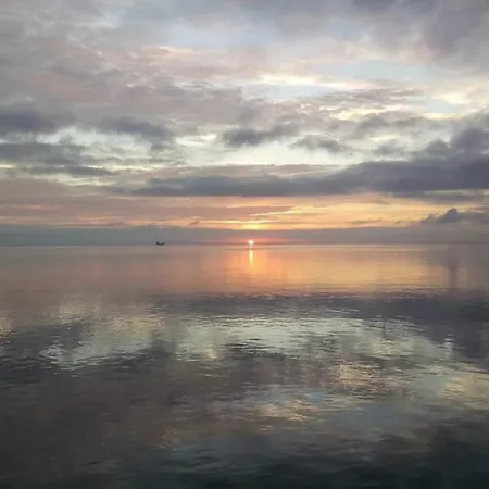 5 Person In ميدِلفارت